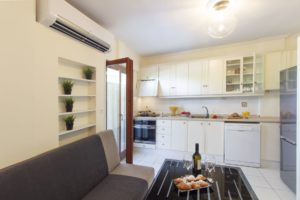 FAMILY GROUND FLOOR ROOM WITH KITCHEN AND GARDEN VIEW 48[m2]