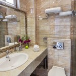 bathroom-renovated-polyxrono-hotel-15